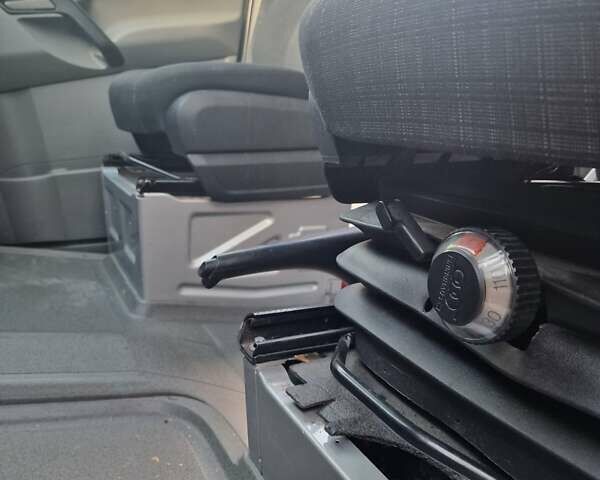 Мерседес Sprinter, объемом двигателя 0 л и пробегом 325 тыс. км за 20900 $, фото 11 на Automoto.ua