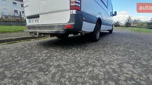Мерседес Sprinter, объемом двигателя 2.3 л и пробегом 300 тыс. км за 12799 $, фото 4 на Automoto.ua