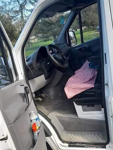 Мерседес Sprinter, объемом двигателя 2.3 л и пробегом 300 тыс. км за 12799 $, фото 6 на Automoto.ua