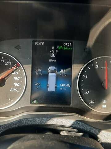 Мерседес Sprinter, объемом двигателя 0 л и пробегом 298 тыс. км за 33000 $, фото 4 на Automoto.ua