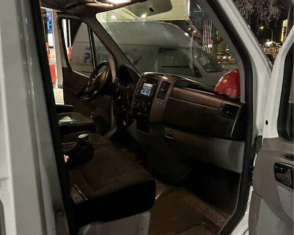 Мерседес Sprinter, объемом двигателя 0 л и пробегом 230 тыс. км за 20747 $, фото 4 на Automoto.ua