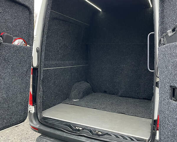 Мерседес Sprinter, об'ємом двигуна 2.99 л та пробігом 270 тис. км за 42909 $, фото 13 на Automoto.ua
