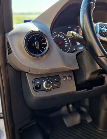 Мерседес Sprinter, объемом двигателя 0 л и пробегом 298 тыс. км за 33000 $, фото 11 на Automoto.ua