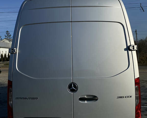 Мерседес Sprinter, объемом двигателя 2.14 л и пробегом 269 тыс. км за 37999 $, фото 18 на Automoto.ua