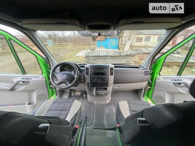 Мерседес Sprinter, объемом двигателя 2.1 л и пробегом 240 тыс. км за 15000 $, фото 5 на Automoto.ua