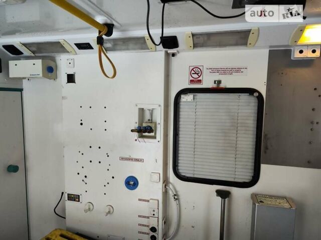 Желтый Мерседес Sprinter, объемом двигателя 2.14 л и пробегом 200 тыс. км за 22500 $, фото 10 на Automoto.ua