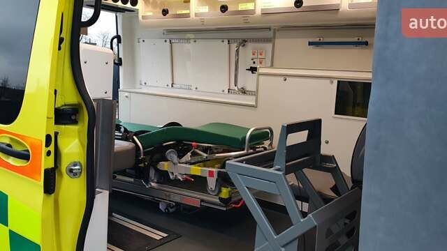 Желтый Мерседес Sprinter, объемом двигателя 3 л и пробегом 156 тыс. км за 33500 $, фото 7 на Automoto.ua