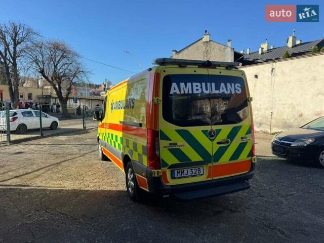 Желтый Мерседес Sprinter, объемом двигателя 0 л и пробегом 156 тыс. км за 33500 $, фото 4 на Automoto.ua