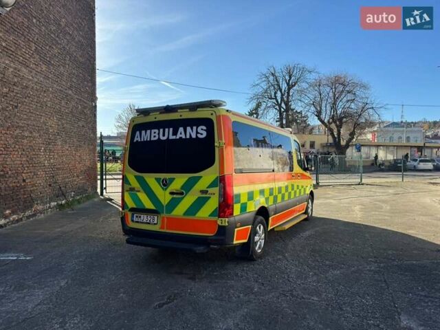 Желтый Мерседес Sprinter, объемом двигателя 0 л и пробегом 156 тыс. км за 33500 $, фото 6 на Automoto.ua