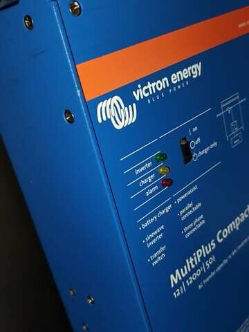 Желтый Мерседес Sprinter, объемом двигателя 3 л и пробегом 156 тыс. км за 33500 $, фото 15 на Automoto.ua