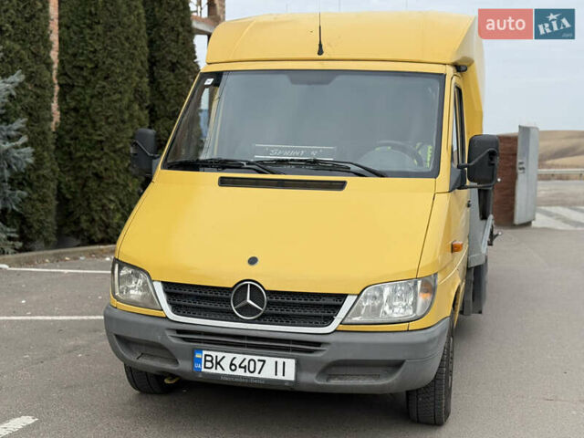 Жовтий Мерседес Sprinter, об'ємом двигуна 2.2 л та пробігом 345 тис. км за 9999 $, фото 1 на Automoto.ua