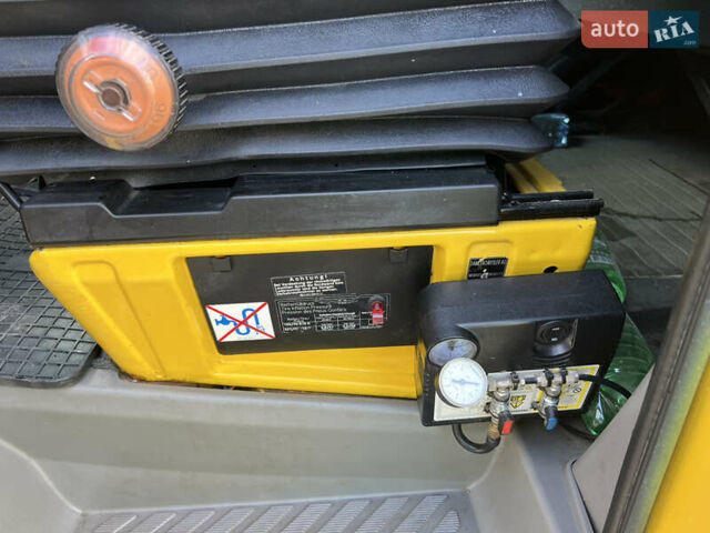 Мерседес Sprinter 2004 у Горохів на Automoto.ua Жовтий Мерседес Sprinter, об'ємом двигуна 2.15 л та пробігом 545 тис. км за 11500 $, фото 15 на Automoto.ua
