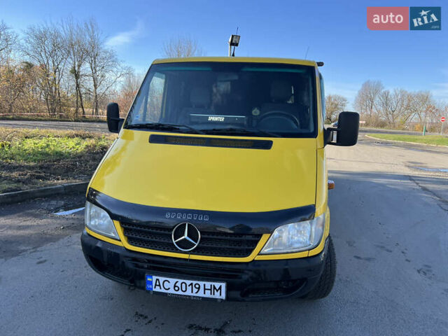 Мерседес Sprinter 2004 у Горохів на Automoto.ua Жовтий Мерседес Sprinter, об'ємом двигуна 2.15 л та пробігом 545 тис. км за 11500 $, фото 1 на Automoto.ua
