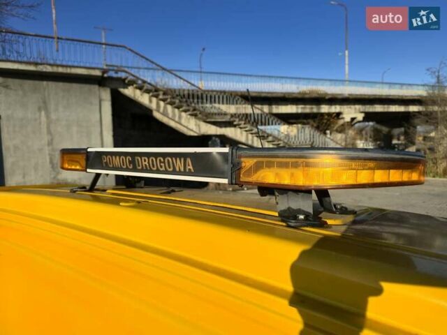 Жовтий Мерседес Sprinter, об'ємом двигуна 2.99 л та пробігом 432 тис. км за 16800 $, фото 14 на Automoto.ua