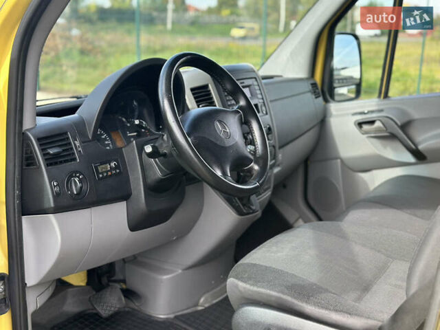 Жовтий Мерседес Sprinter, об'ємом двигуна 2.14 л та пробігом 675 тис. км за 18900 $, фото 19 на Automoto.ua