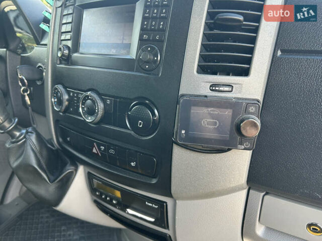 Жовтий Мерседес Sprinter, об'ємом двигуна 2.99 л та пробігом 450 тис. км за 30000 $, фото 43 на Automoto.ua