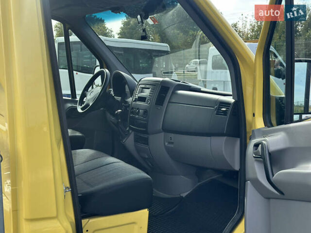 Жовтий Мерседес Sprinter, об'ємом двигуна 2.14 л та пробігом 675 тис. км за 18900 $, фото 20 на Automoto.ua