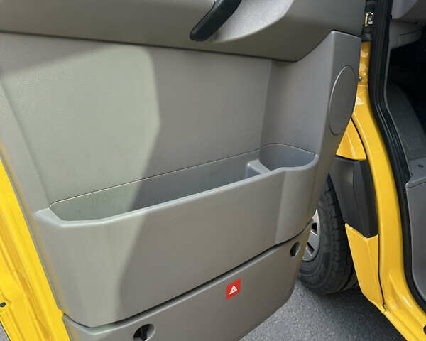 Жовтий Мерседес Sprinter, об'ємом двигуна 2.99 л та пробігом 450 тис. км за 30000 $, фото 24 на Automoto.ua
