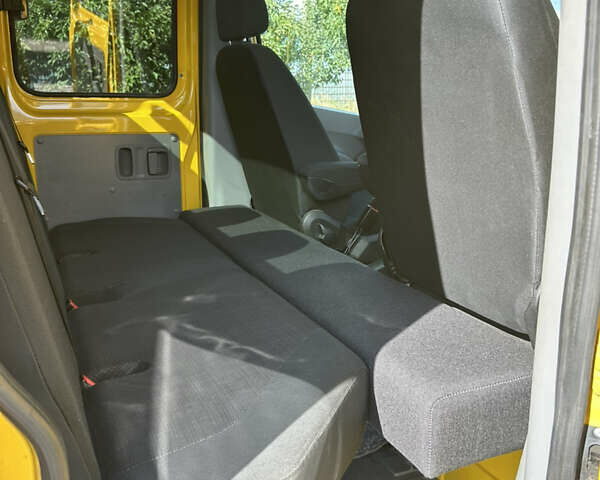 Жовтий Мерседес Sprinter, об'ємом двигуна 2.99 л та пробігом 450 тис. км за 30000 $, фото 40 на Automoto.ua