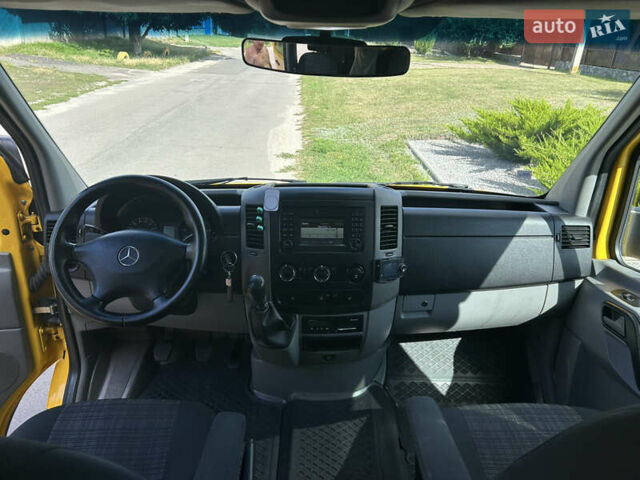 Жовтий Мерседес Sprinter, об'ємом двигуна 2.99 л та пробігом 450 тис. км за 30000 $, фото 22 на Automoto.ua