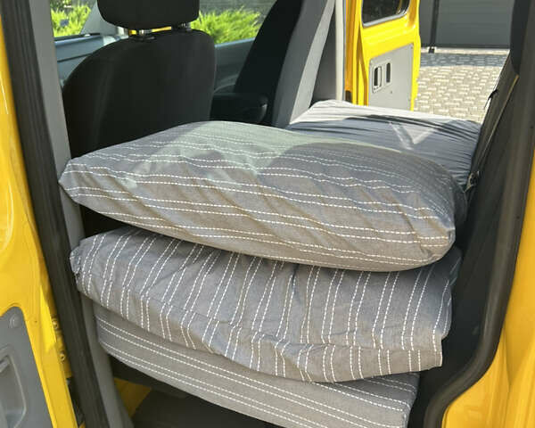Жовтий Мерседес Sprinter, об'ємом двигуна 2.99 л та пробігом 450 тис. км за 30000 $, фото 46 на Automoto.ua