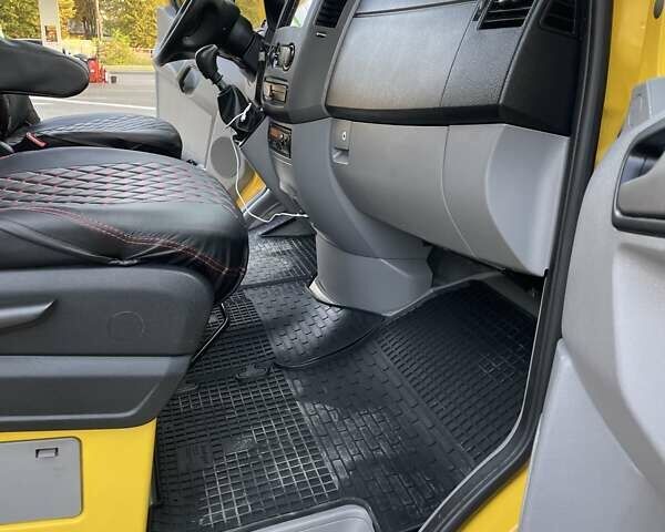 Желтый Мерседес Sprinter, объемом двигателя 2.14 л и пробегом 245 тыс. км за 19900 $, фото 27 на Automoto.ua