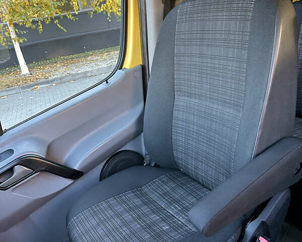 Мерседес Sprinter 2013 в Белой Церкве на Automoto.ua Желтый Мерседес Sprinter, объемом двигателя 2.2 л и пробегом 329 тыс. км за 17500 $, фото 28 на Automoto.ua