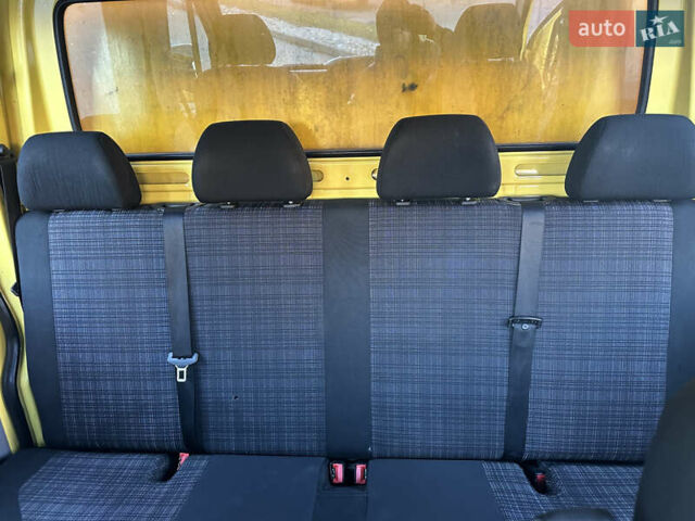 Мерседес Sprinter 2013 в Белой Церкве на Automoto.ua Желтый Мерседес Sprinter, объемом двигателя 2.2 л и пробегом 329 тыс. км за 17500 $, фото 15 на Automoto.ua