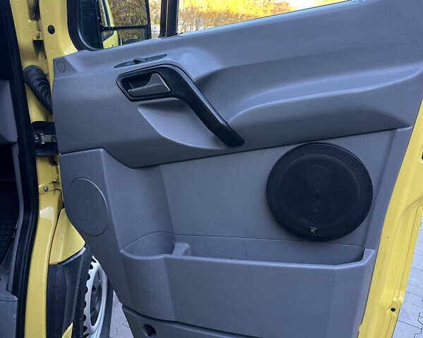 Мерседес Sprinter 2013 в Белой Церкве на Automoto.ua Желтый Мерседес Sprinter, объемом двигателя 2.2 л и пробегом 329 тыс. км за 17500 $, фото 18 на Automoto.ua