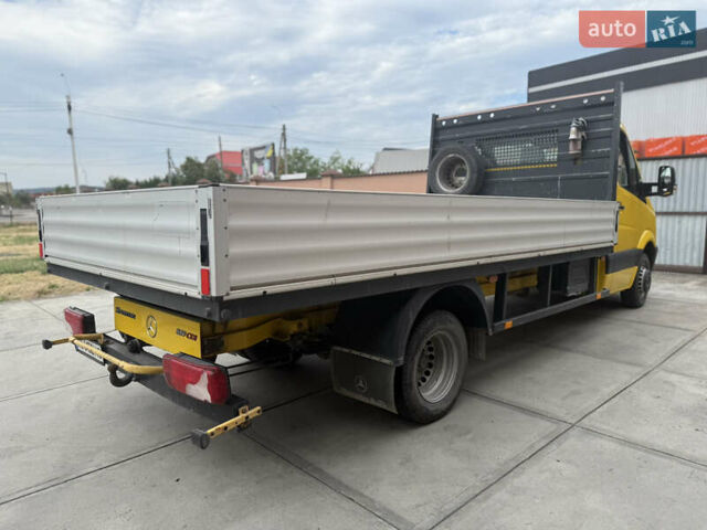Желтый Мерседес Sprinter, объемом двигателя 3 л и пробегом 326 тыс. км за 25500 $, фото 3 на Automoto.ua