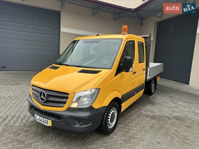 Желтый Мерседес Sprinter, объемом двигателя 2.2 л и пробегом 264 тыс. км за 16500 $, фото 12 на Automoto.ua