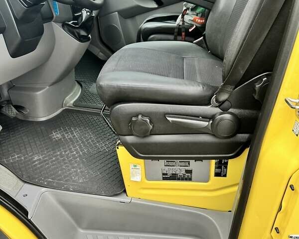 Желтый Мерседес Sprinter, объемом двигателя 2.2 л и пробегом 197 тыс. км за 25900 $, фото 12 на Automoto.ua