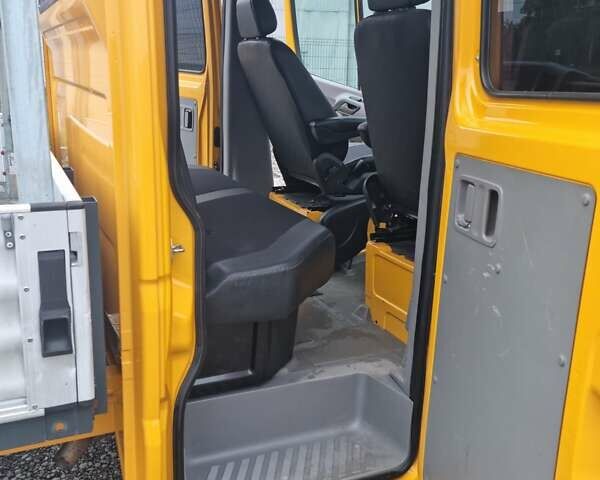 Желтый Мерседес Sprinter, объемом двигателя 2.1 л и пробегом 285 тыс. км за 20300 $, фото 20 на Automoto.ua