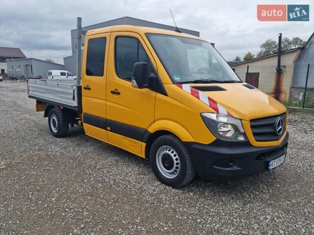Желтый Мерседес Sprinter, объемом двигателя 2.1 л и пробегом 285 тыс. км за 20300 $, фото 10 на Automoto.ua