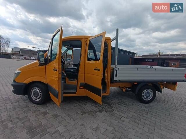 Желтый Мерседес Sprinter, объемом двигателя 2.2 л и пробегом 283 тыс. км за 21900 $, фото 21 на Automoto.ua