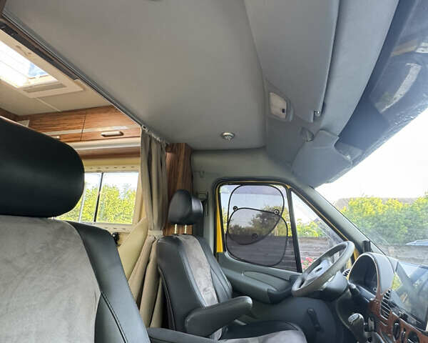 Желтый Мерседес Sprinter, объемом двигателя 2.3 л и пробегом 158 тыс. км за 42000 $, фото 48 на Automoto.ua