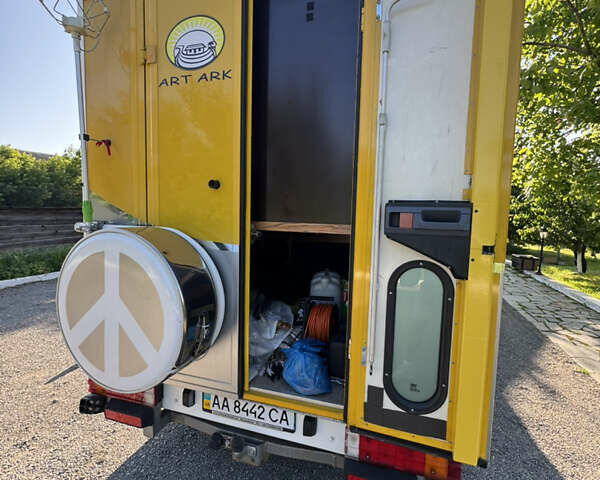 Желтый Мерседес Sprinter, объемом двигателя 2.3 л и пробегом 158 тыс. км за 42000 $, фото 76 на Automoto.ua