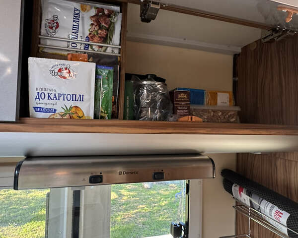 Желтый Мерседес Sprinter, объемом двигателя 2.3 л и пробегом 158 тыс. км за 42000 $, фото 53 на Automoto.ua