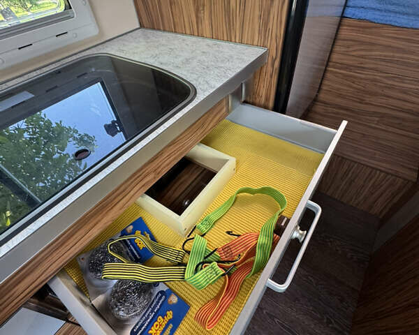 Желтый Мерседес Sprinter, объемом двигателя 2.3 л и пробегом 158 тыс. км за 42000 $, фото 74 на Automoto.ua