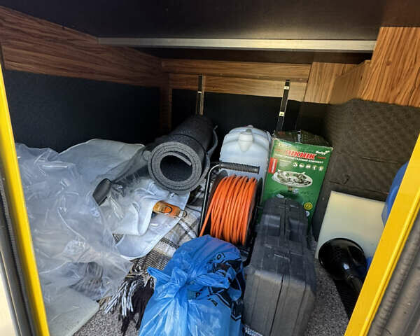 Желтый Мерседес Sprinter, объемом двигателя 2.3 л и пробегом 158 тыс. км за 42000 $, фото 75 на Automoto.ua