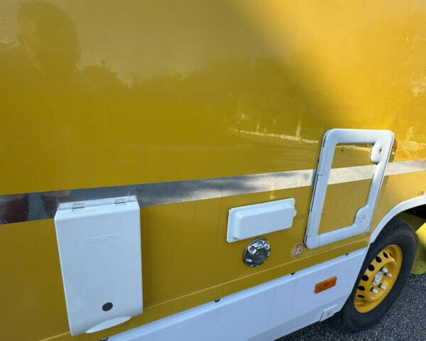 Желтый Мерседес Sprinter, объемом двигателя 2.3 л и пробегом 158 тыс. км за 42000 $, фото 64 на Automoto.ua