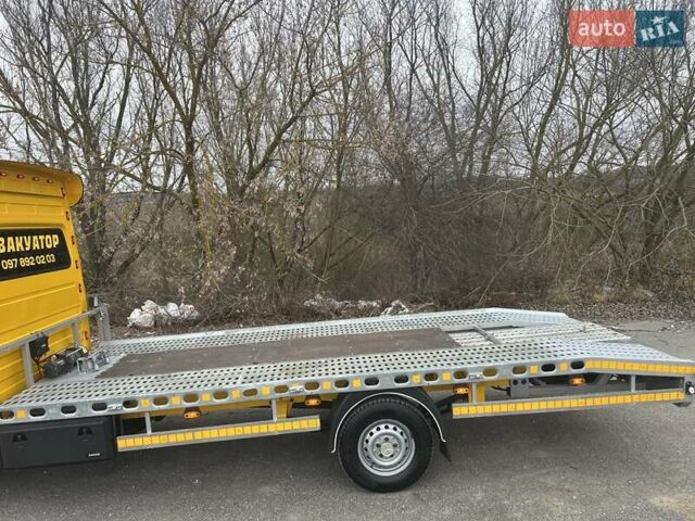 Желтый Мерседес Sprinter, объемом двигателя 2.15 л и пробегом 488 тыс. км за 15800 $, фото 13 на Automoto.ua