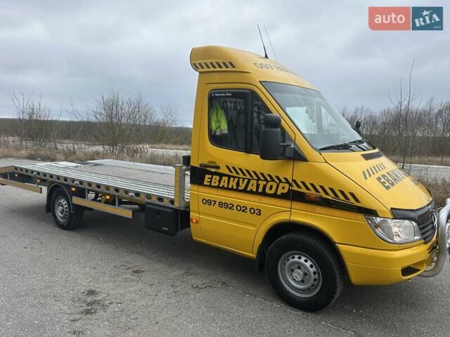 Желтый Мерседес Sprinter, объемом двигателя 2.15 л и пробегом 488 тыс. км за 15800 $, фото 6 на Automoto.ua