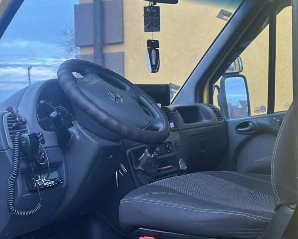 Жовтий Мерседес Sprinter, об'ємом двигуна 2.69 л та пробігом 596 тис. км за 11500 $, фото 4 на Automoto.ua