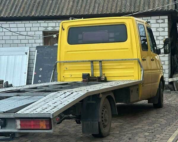 Жовтий Мерседес Sprinter, об'ємом двигуна 2.69 л та пробігом 596 тис. км за 11500 $, фото 11 на Automoto.ua