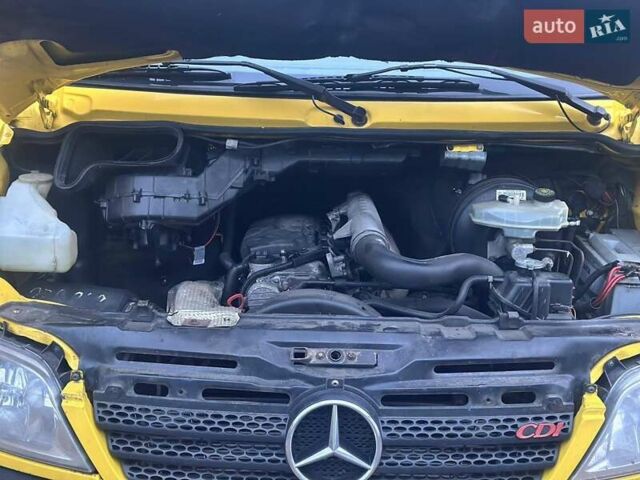 Жовтий Мерседес Sprinter, об'ємом двигуна 2.69 л та пробігом 596 тис. км за 11500 $, фото 3 на Automoto.ua