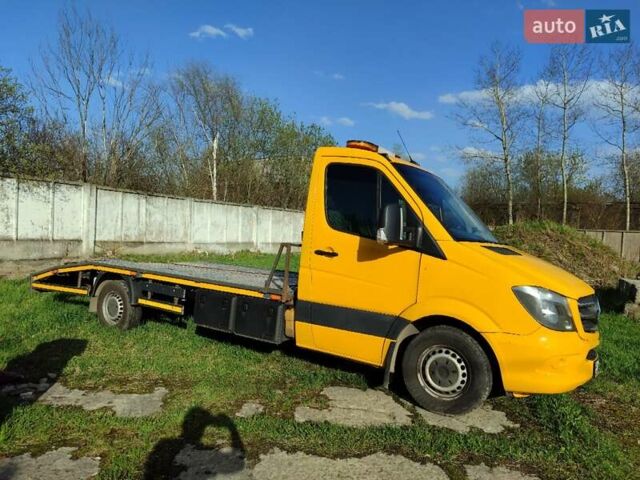 Желтый Мерседес Sprinter, объемом двигателя 2.99 л и пробегом 432 тыс. км за 20900 $, фото 3 на Automoto.ua