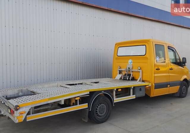 Желтый Мерседес Sprinter, объемом двигателя 2.1 л и пробегом 257 тыс. км за 18999 $, фото 11 на Automoto.ua