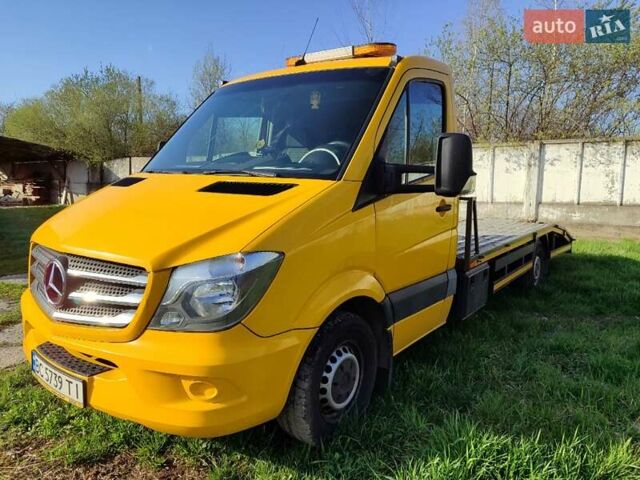 Желтый Мерседес Sprinter, объемом двигателя 2.99 л и пробегом 432 тыс. км за 20900 $, фото 1 на Automoto.ua
