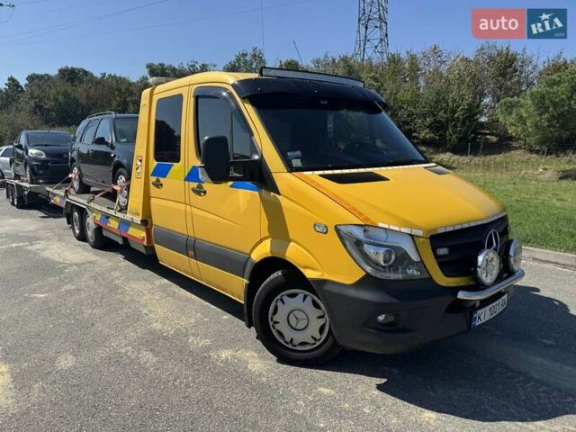 Жовтий Мерседес Sprinter, об'ємом двигуна 2.99 л та пробігом 385 тис. км за 46833 $, фото 4 на Automoto.ua